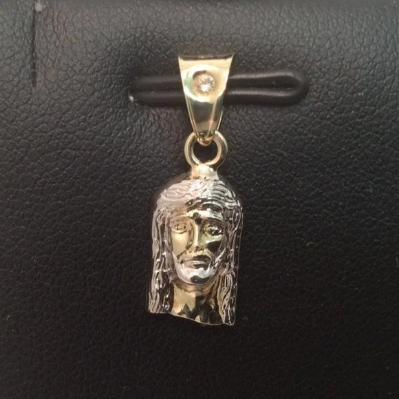 10K TWO TONE REAL GOLD DIAMOND CUT MINI JESUS FACE CZ PENDANT .8gr
